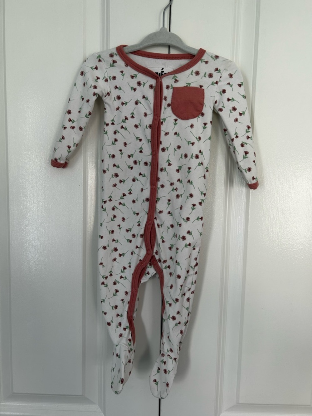 Maniere Child bay footie sleeper white floral 9 months